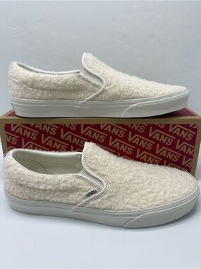 Vans Men’s Sz 10.5 Classic Slip-On
Sherpa White
VN000EACCJ7 Sneakers Shearling